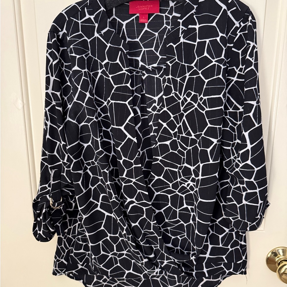 Jennifer Lopez Black and White Geometric Women's Top